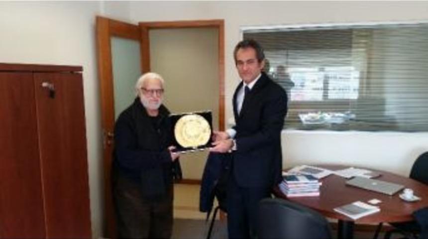 Rekt&ouml;r &Ouml;zer, Profes&ouml;r Alberto Amaral İle G&ouml;r&uuml;şt&uuml;