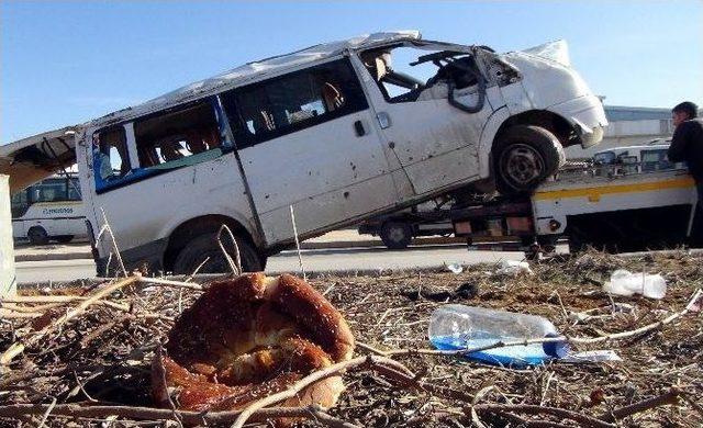 Gaziantep’te İşci Servisi Takla Attı: 12 Yaralı