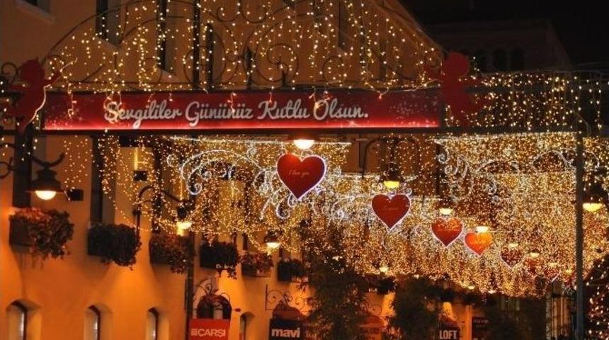 Bulvar Avm&rsquo;de Sevgililer G&uuml;n&uuml;