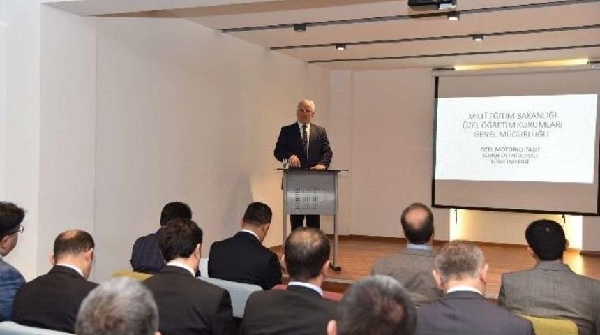 S&uuml;r&uuml;c&uuml; Kurslarına Değişen Mevzuat Hakkında Bilgi Verildi