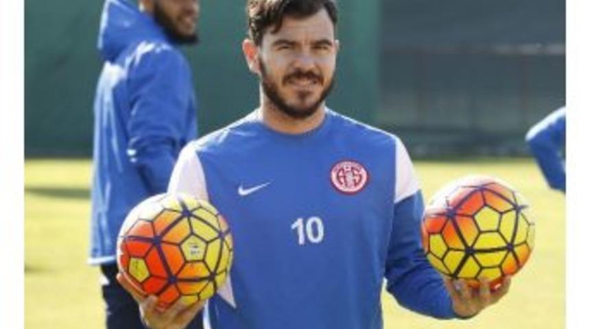 Yekta Kurtuluş, Antalyaspor İle Antrenmana Çıktı
