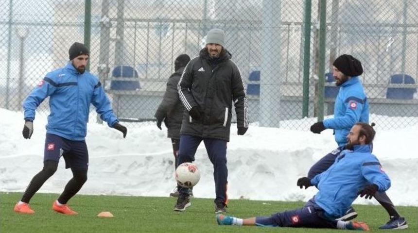 Bb Erzurumspor, Zonguldak K&ouml;m&uuml;rspor Hazırlıklarını S&uuml;rd&uuml;r&uuml;yor