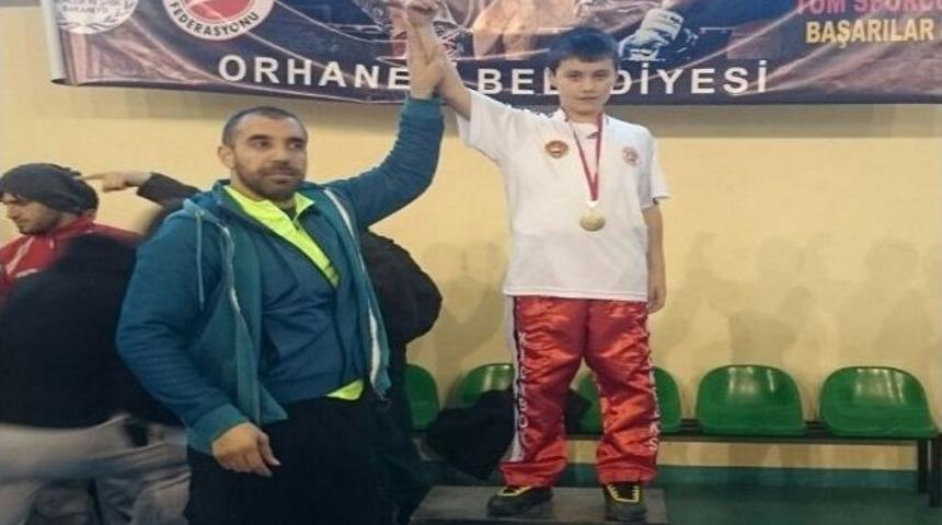 Balıkesirli Sporcular Kick Boks Turnuvasında İkinci Oldu