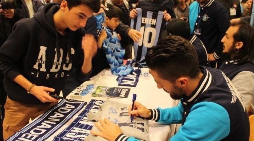 Adana Demirspor&rsquo;lu Oyunculara İmza G&uuml;n&uuml;nde Yoğun İlgi