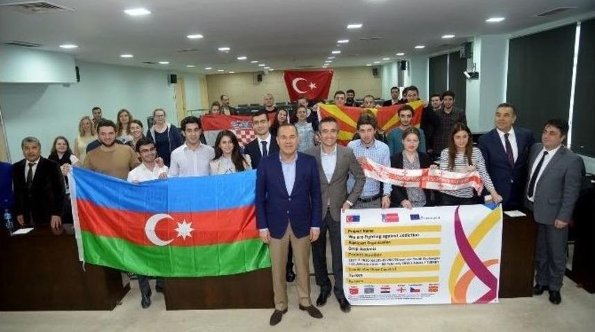 Bağımlılıkla M&uuml;cadele Eden Gen&ccedil;lerden S&ouml;zl&uuml;&rsquo;ye Ziyaret