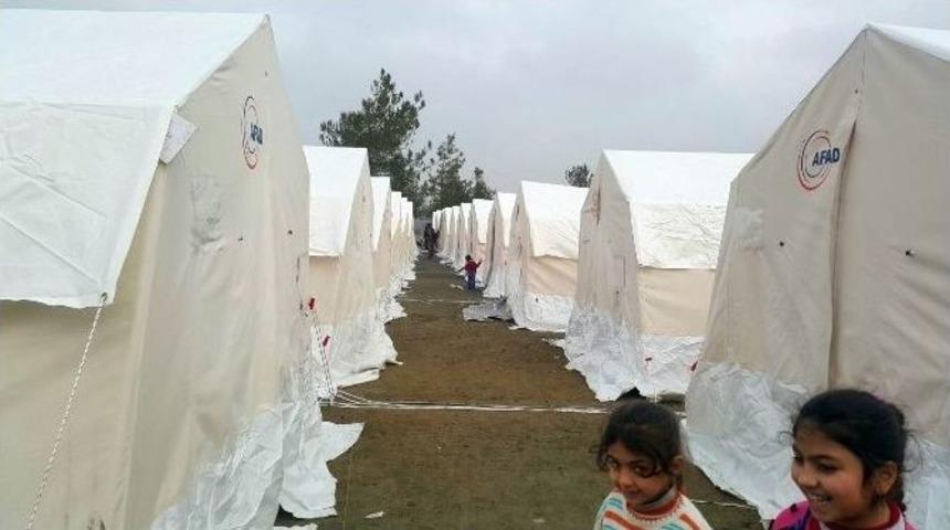 T&uuml;rkmenler G&uuml;ve&ccedil;&ccedil;i &Ccedil;adırkentine Yerleştiriliyor