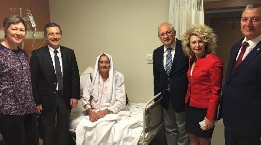 Başkan Ata&ccedil;&rsquo;tan Kazım Kurt&rsquo;un Ablasına Ge&ccedil;miş Olsun Ziyareti