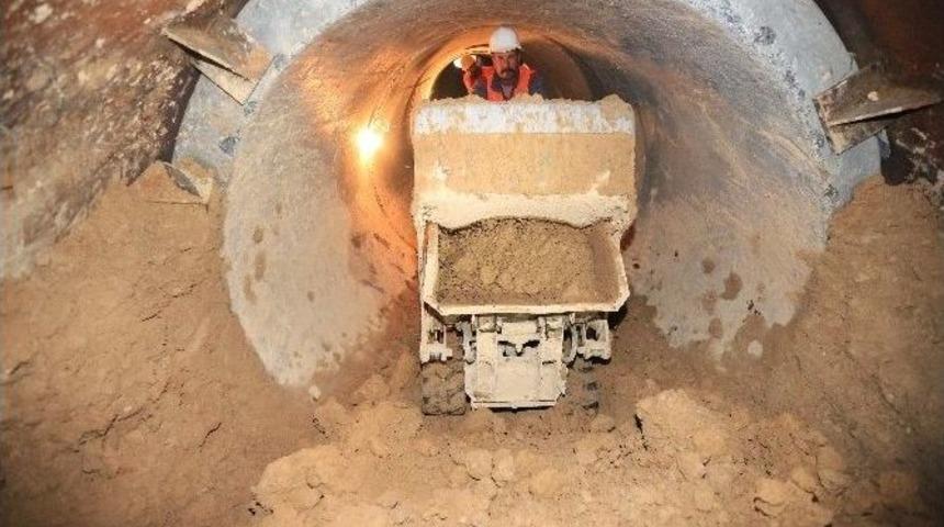 Deski, Yatay Sondaj Y&ouml;ntemiyle Yağmur Suyu Hattı D&ouml;şedi