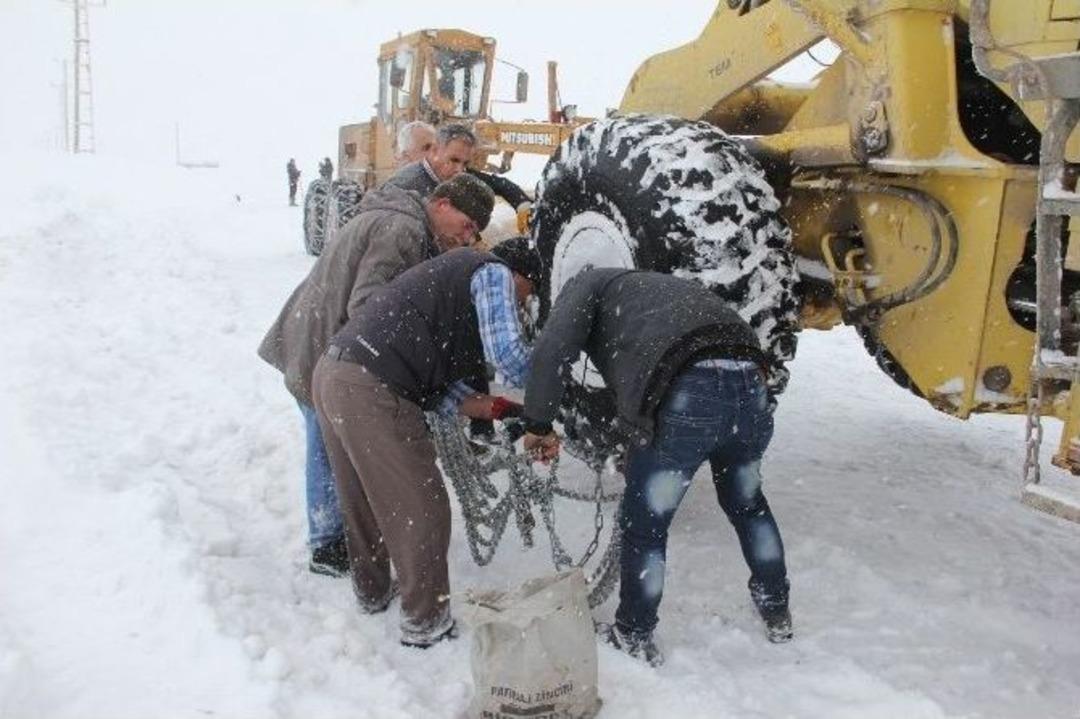 Iğdır&rsquo;da Karla M&uuml;cadele &Ccedil;alışması