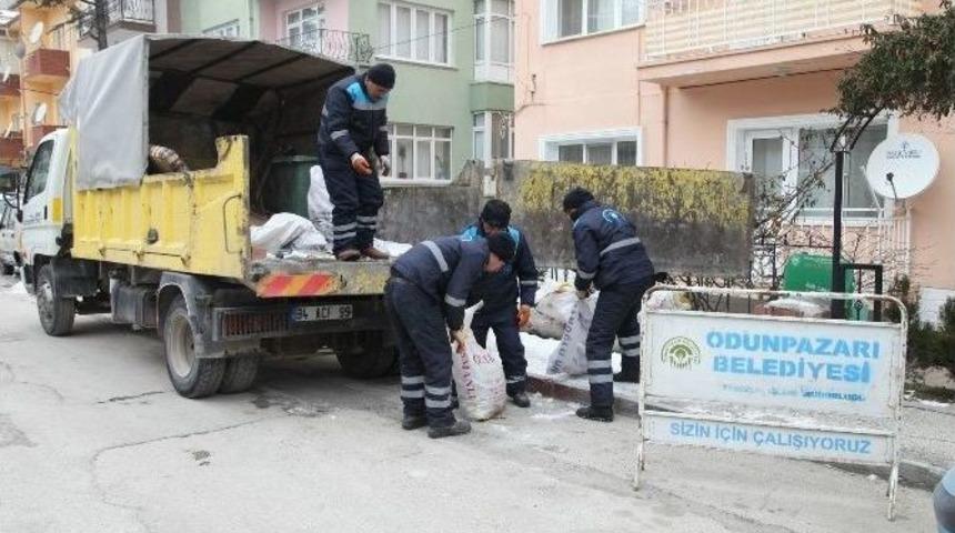 Belediyeden Moloz Hamlesi