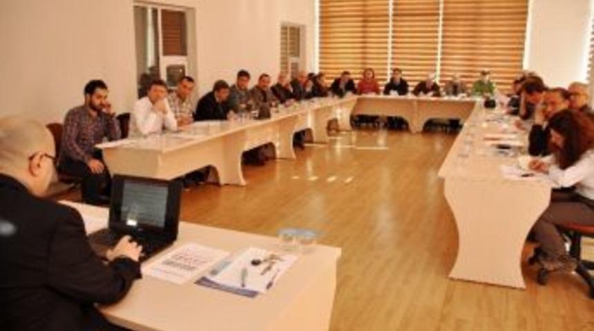 Ne&uuml;&rsquo;de, Araştırma Projeleri Yarışması J&uuml;ri &Uuml;yeleri Bilgilendirildi