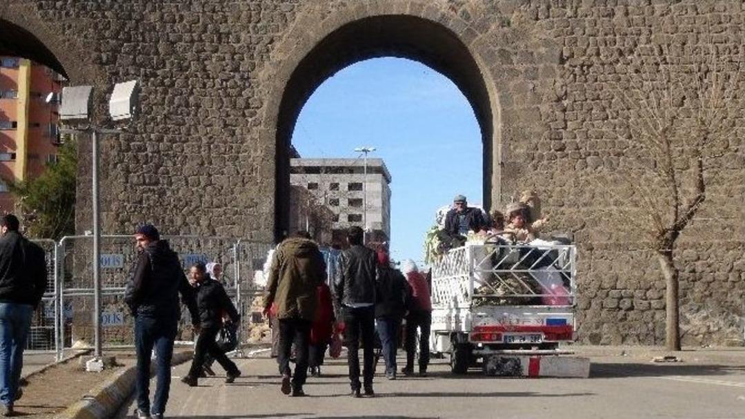 Yasak Kalktı &lsquo;g&ouml;&ccedil;&rsquo; İzdihamı Başladı