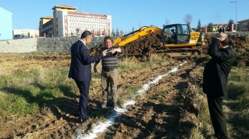 Ayvalık&rsquo;ta 24 Derslikli İmam Hatip Lisesine İlk Kazma Vuruldu