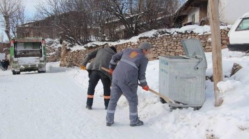 Sivas İl &Ouml;zel İdaresi 2 Bin Ton &Ccedil;&ouml;p Topladı
