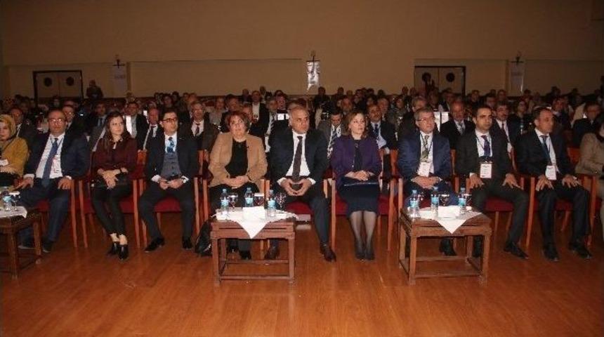 Elazığ’da ’kadın Ve Şiddet’ Paneli
