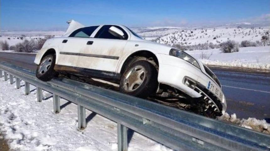 Otomobil, Demir Korkuluklarının Üzerine Çıktı