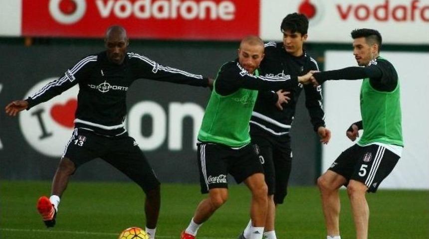 Beşiktaş, Gaziantepspor Ma&ccedil;ı Hazırlıklarını S&uuml;rd&uuml;rd&uuml;