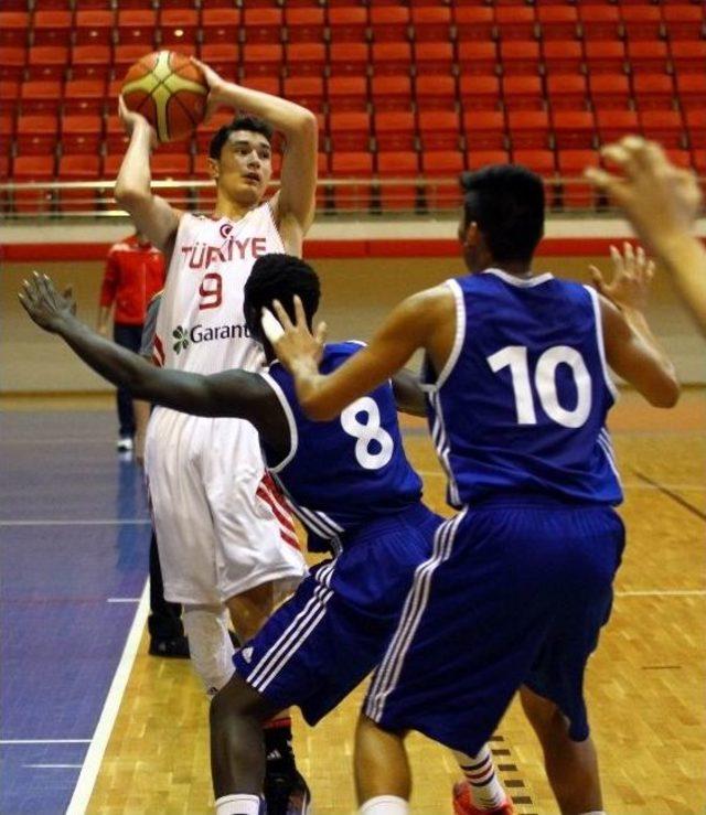 Uluslararası Yıldız Erkekler Basketbol Turnuvası