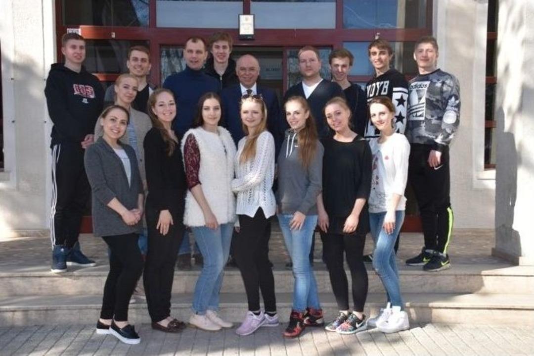 Rusonice Buz Pateni G&ouml;steri Ekibi Başkan Eşkinat&rsquo;ı Ziyaret Etti