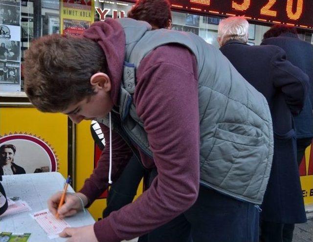 8 Haftadır Devreden Süper Loto Rekora Koşuyor