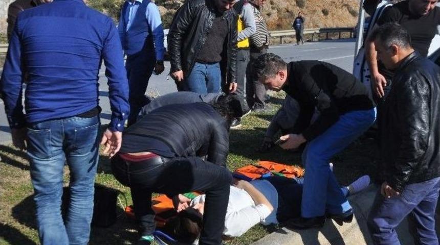 Antalya&rsquo;da Kaza Ucuz Atlatıldı: 1 Yaralı