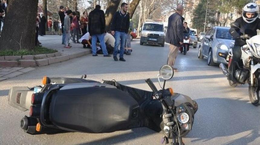 Doktor Yaralının Ayağına Geldi