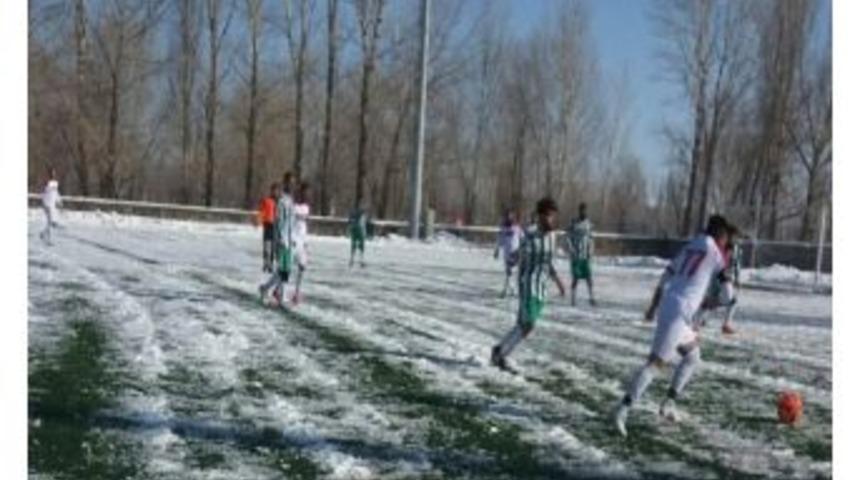 Pasinler Belediyespor Şenkayaspor&rsquo;u Mağlup Etti