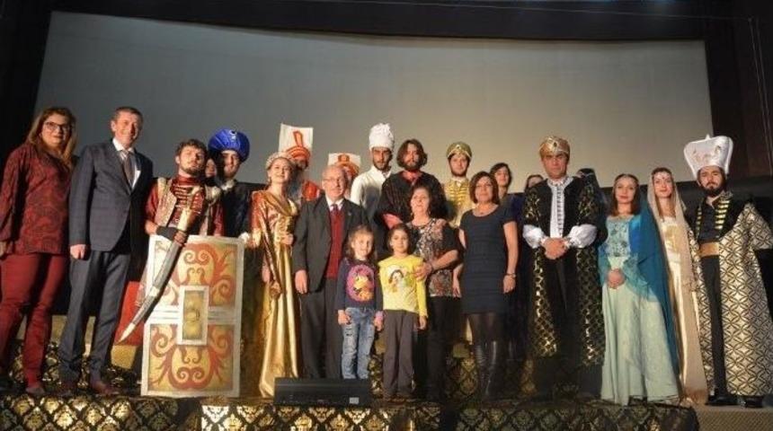 Sultan Harem Taht K&ouml;sem Tiyatro Oyunu Tekirdağ&rsquo;da Sahnelendi