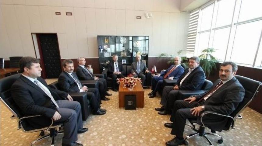 Saruhanlı&rsquo;ya Y&uuml;ksekokul Binası Yapılacak