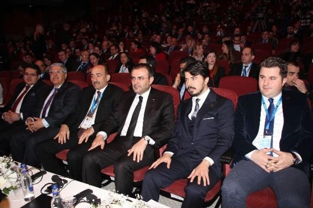 Bakan &Uuml;nal: "seyahat &Ouml;zg&uuml;rl&uuml;ğ&uuml;ne Sahip &Ccedil;ıkmamız Lazım"