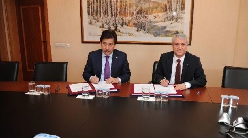 Anadolu &Uuml;niversitesi İle El-farabi Ulusal &Uuml;niversitesi Arasında İş Birliği Protokol&uuml;