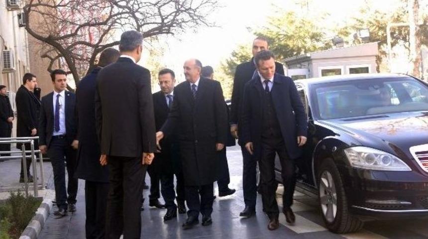 Sağlık Bakanı M&uuml;ezzinoğlu Diyarbakır&rsquo;da