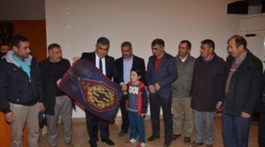 Kut&ouml;ren Mahallesi&rsquo;nden Başkan &Ouml;zg&uuml;ven&rsquo;e Teşekk&uuml;r