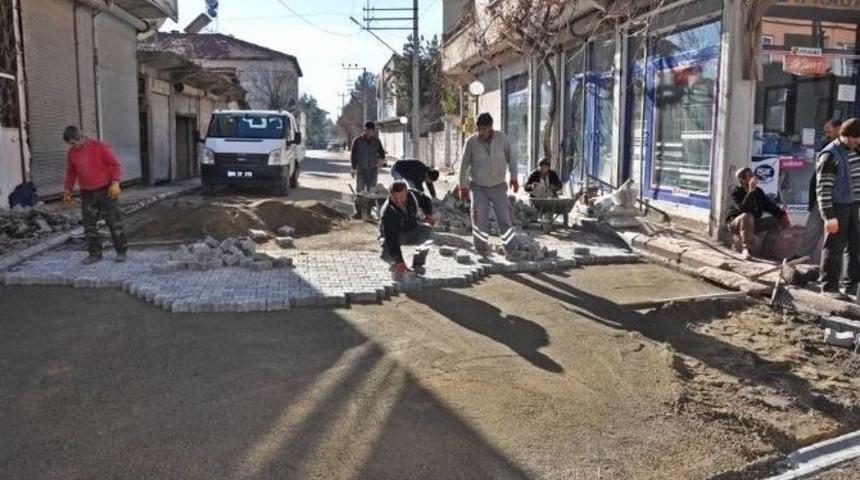 Bozulan Yollar Yenileniyor