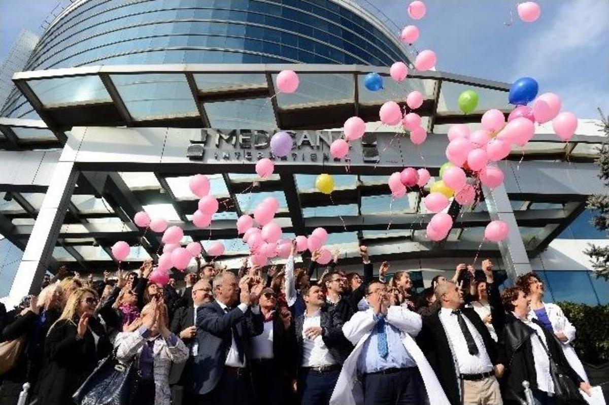 Kanseri Yenmek İ&ccedil;in G&ouml;ky&uuml;z&uuml;ne Umut Balonları U&ccedil;urdular