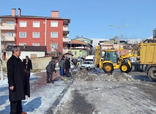 Adilcevaz’da Karla Mücadele Çalışması