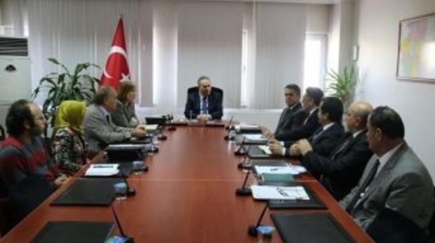 D&uuml;zce&rsquo;de Okul Ve Camii Bah&ccedil;eleri Ağa&ccedil;landırılıyor