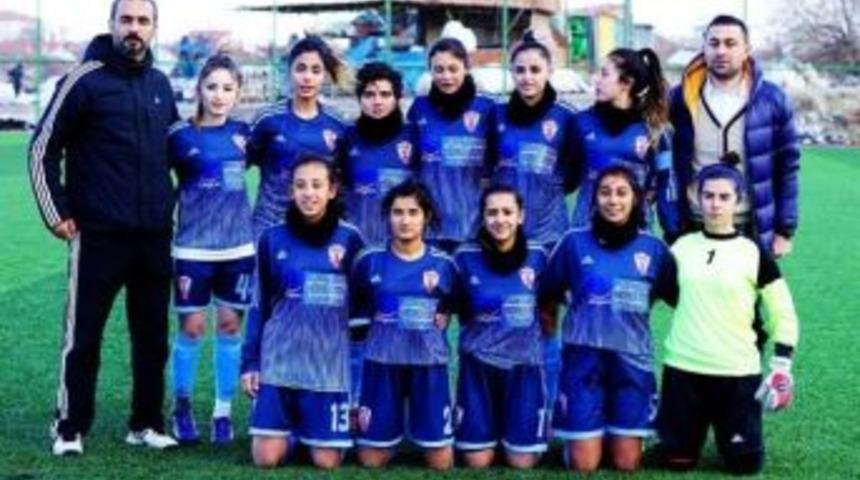Malatya Bayanlar Spor Kul&uuml;b&uuml; 2.lig Hedefine İnanıyor