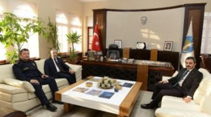 Necmettin Emre&rsquo;den Başkan K&uuml;lc&uuml;&rsquo;ye Ziyaret