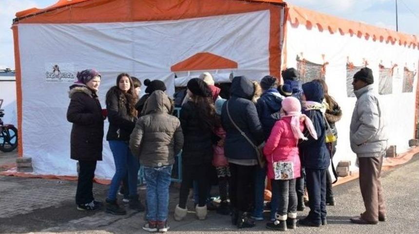 &Ccedil;ocuk Kul&uuml;b&uuml; &Uuml;yelerine Buz Pateni Pisti Y&uuml;zde 50 İndirimli