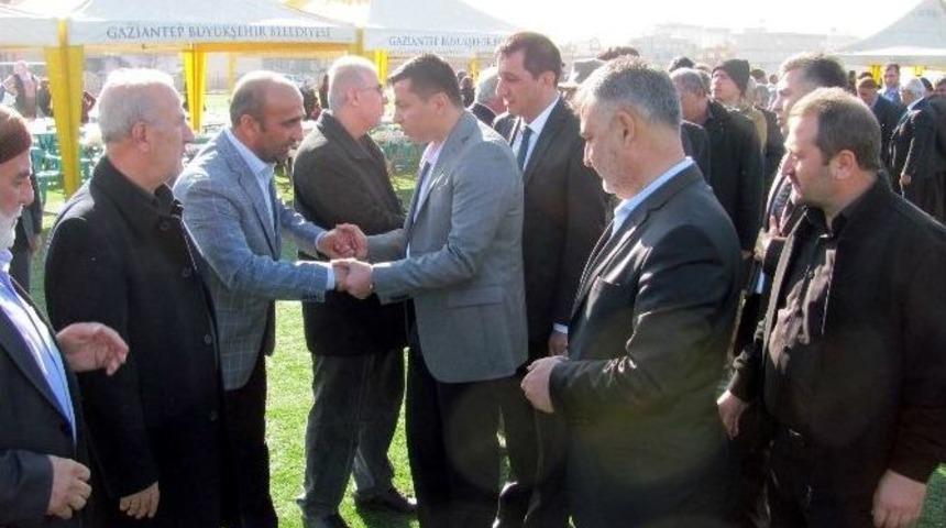 Kadiri Tarikatı Şeyhi İ&ccedil;in Okutulan Mevlit-i Şerife 4 Bin Kişi Katıldı