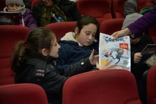 Ücretsiz Sinema İle Keyifli Anlar Yaşayan Çocuklara ’’bilecik Çocuk’’ Dergisi Dağıtıldı