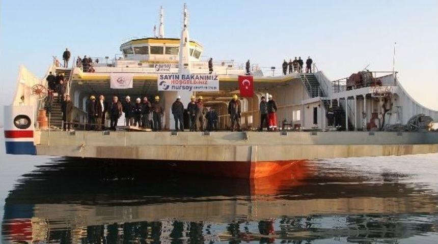 Bakanlar, T&uuml;rkiye&rsquo;nin En B&uuml;y&uuml;k Feribotunu İnceledi