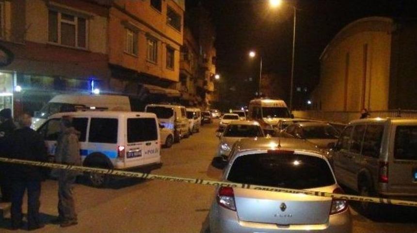 &Ouml;fkeli Koca Eşinin Kaldığı Evi Kan G&ouml;l&uuml;ne &Ccedil;evirdi: 4 &Ouml;l&uuml;