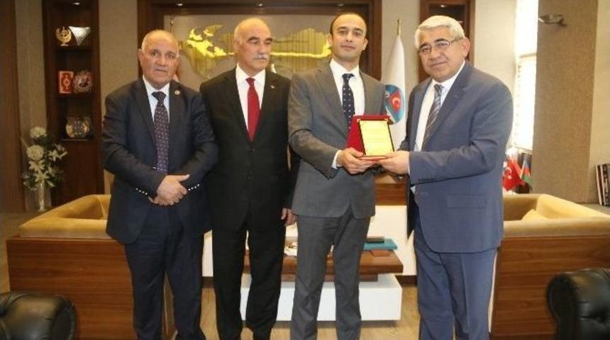 Belediyespor Y&ouml;netiminden Başkan Kara&ccedil;anta&rsquo;ya Ziyaret