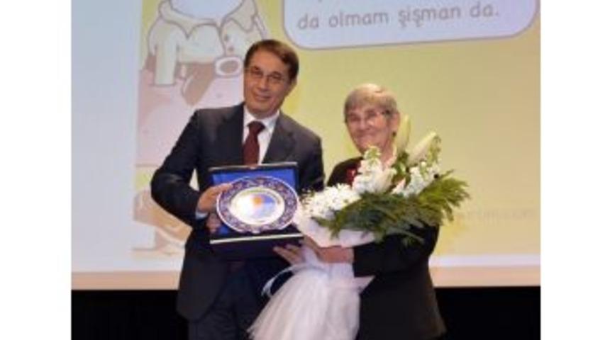 Prof. Karatay, Mersin&rsquo;de Sağlıklı Beslenmeyi Anlattı