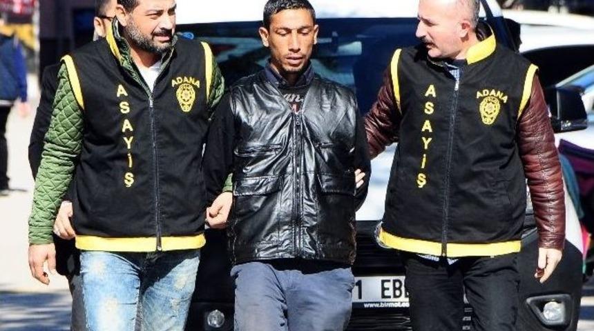 Dua Kitabı Satarken Gasp Yaptı Tutuklandı