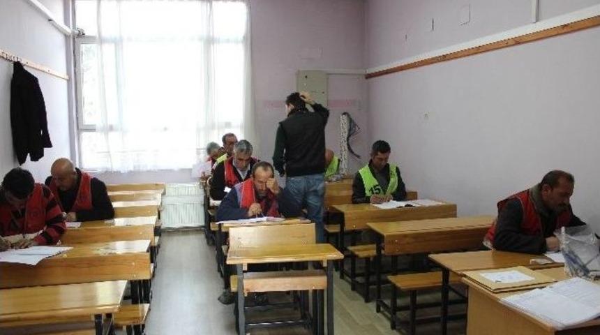 Mesleki Yeterlilik Belgesi Olmayan &Ccedil;alışamayacak