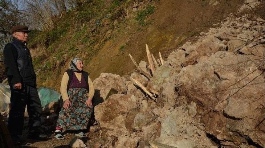 Yama&ccedil;tan Kopan Kaya Par&ccedil;aları Y&uuml;rekleri Ağza Getirdi