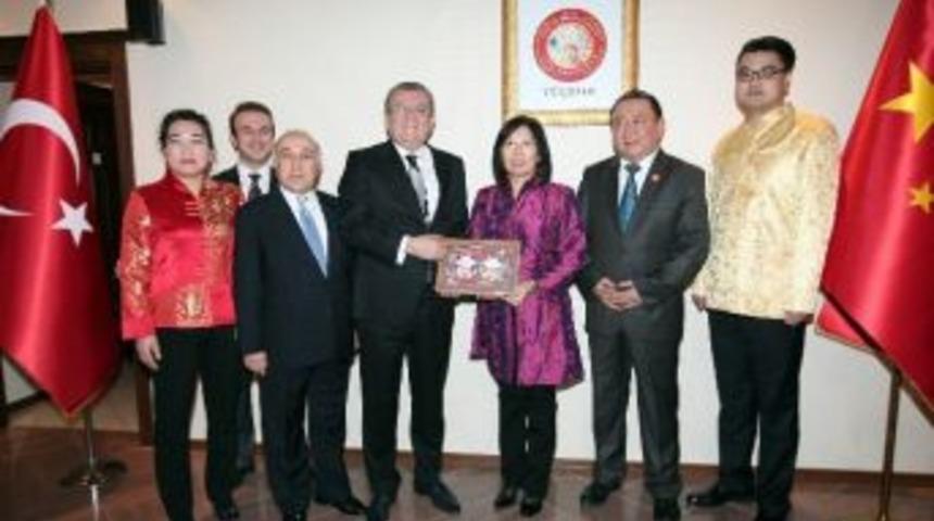 Ato Başkanı Bezci, &Ccedil;in Yeni Yıl Bayramı Kutlamalarına Katıldı